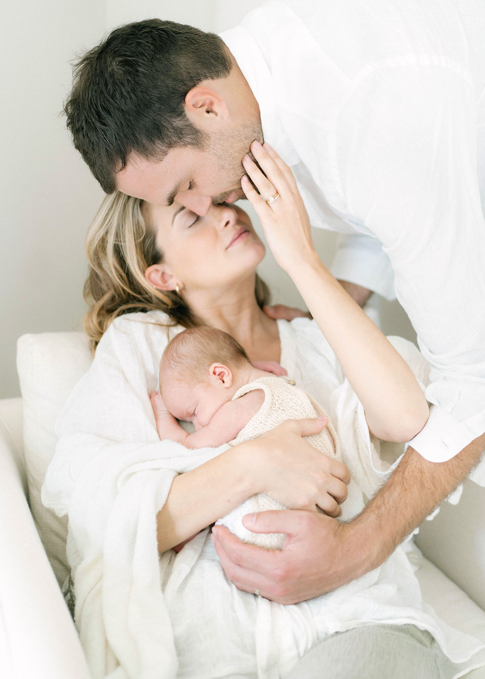 When Should You Book a Newborn Photographer in Edmonton?