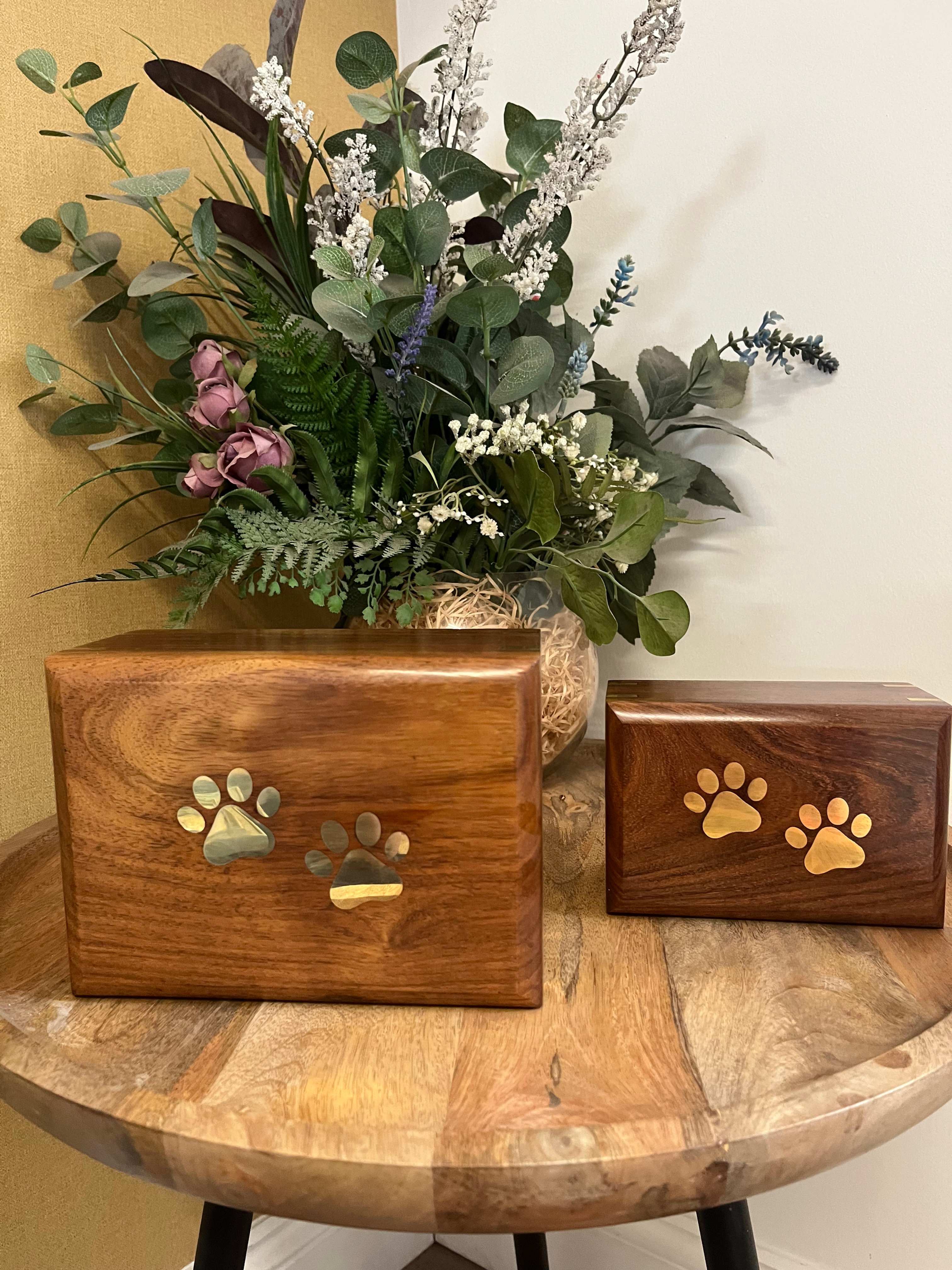 Paw print casket 