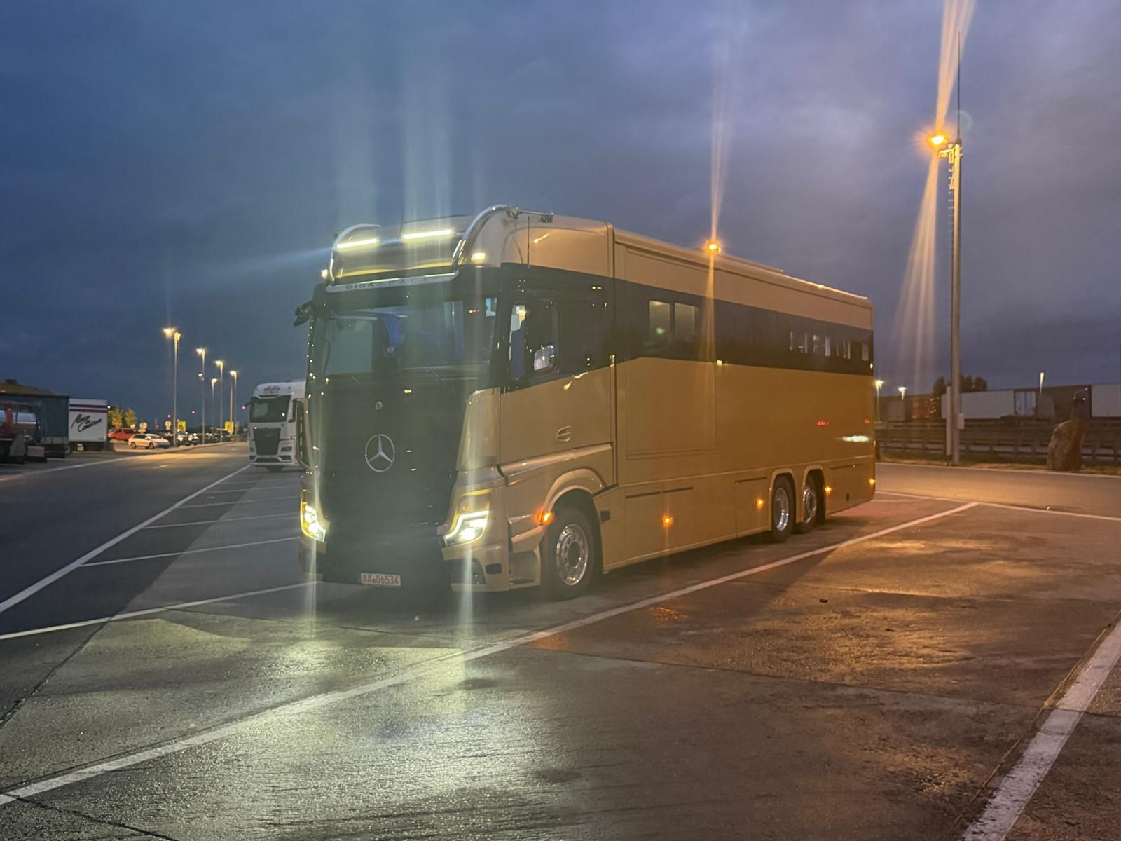 Actros Giga Space Exclusive 5 Pferde
