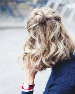 5 Simple Ways To Style Your Hair Mostlymanu