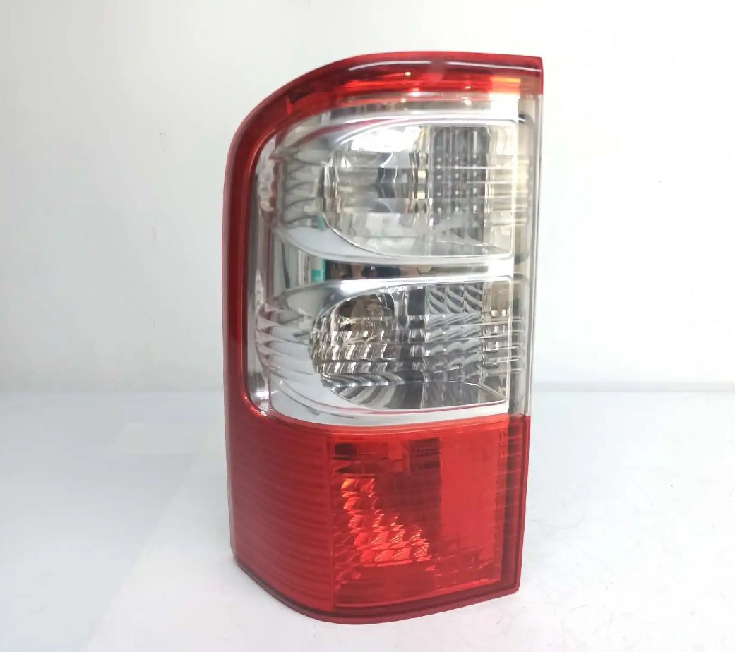 FAROLIM TRASEIRO PATROL GR Y61 - ESQUERDO