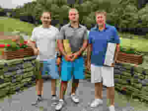 Víťaz 5.kola golfovej túry P.Ž.G.K. OK GYN GOLF CUP Martin S. pred Dušanom K. a Martinom P.