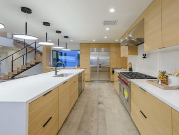 real estate airbnb and commercial photographer - kitchen of home on lincoln cir in phoenix