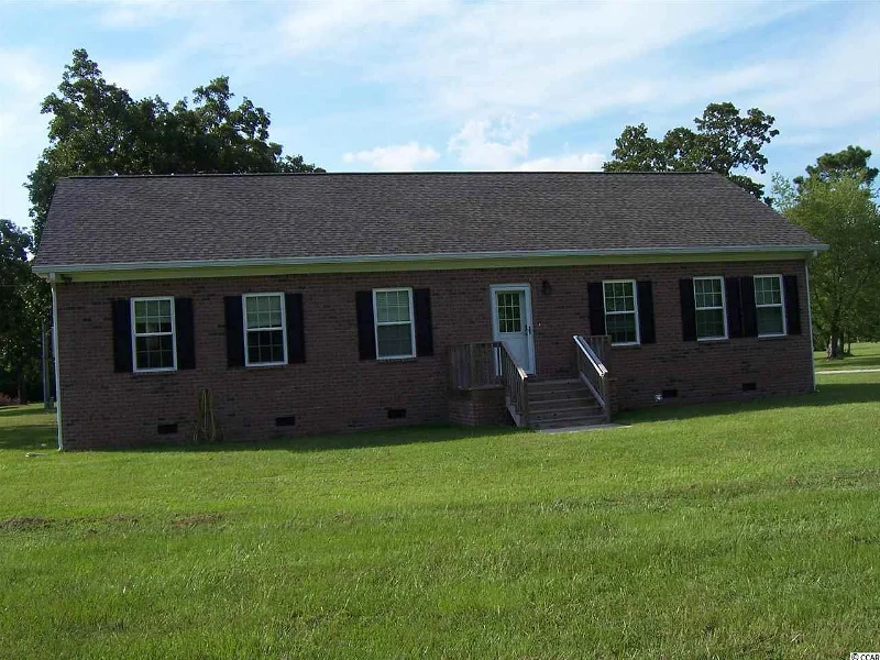 Full Baths:Â 3 Lot Size:Â 10.0000 Year Built:Â 2017 Type:Â Single Family Home Sub Type:Â Detached Listing Status:Â For Sale Listing Date:Â 06-22-2022 Listing #:Â 2214060 Street Address:Â 4013 Thomas Rd. County/Area:Â Horry County Subdivision/Neighborhood:Â Not Within A Subdivision Features Fireplace(s):Â Yes Stories:Â 1 Story Parking Spaces:Â 50 Utilities:Â Sewer Available, Water Available