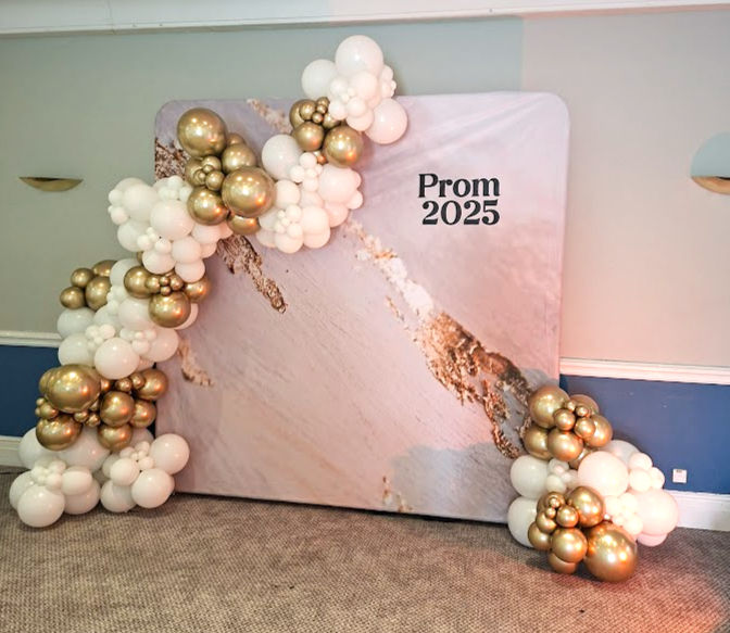 BOREHAMWOOD PROM IDEAS BALLOONS AND MARBLE BACKDROP