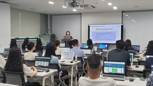 ▲ 광명교육지원청은 디지털 역량 강화를 위해 교원 및 광명교육지원청 관계자(일반직·전문직) 디지털 원데이 클래스(10강좌 194명 참석)를 지난 달 26일부터  19일까지 운영했다. (사진=광명교육지원청 제공)  [출처] 경기신문 (https://www.kgnews.co.kr)