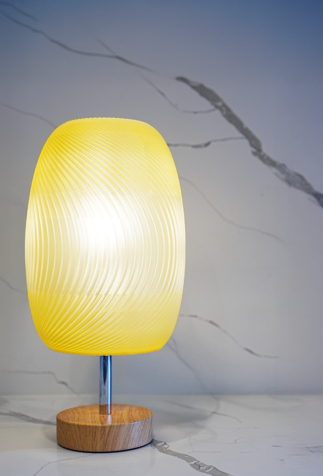 Eggshell Lamp