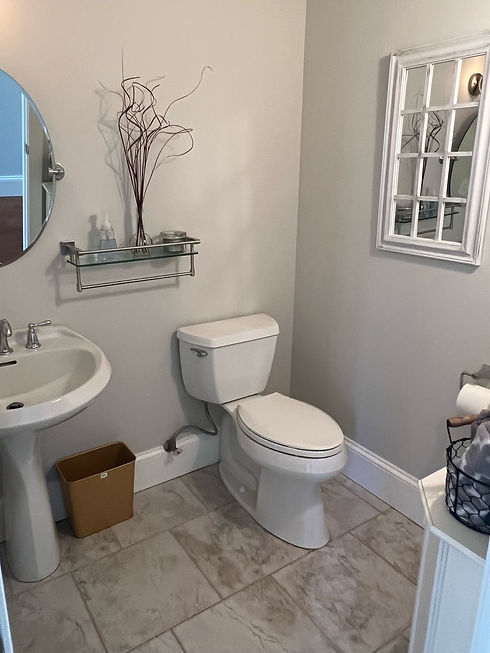 Powder room 2.jpg