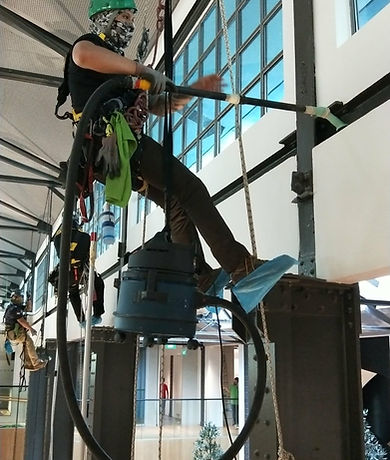 building cleaning services