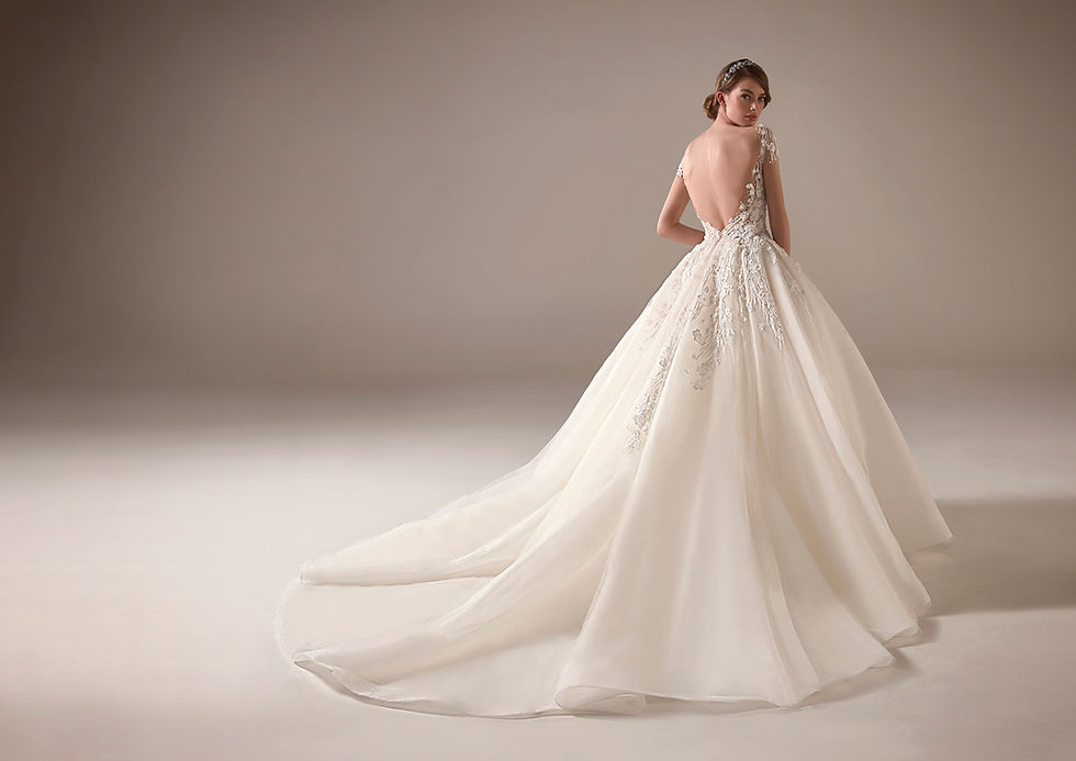 Pronovias Wedding Dresses in London: Timeless Elegance for the Modern Bride