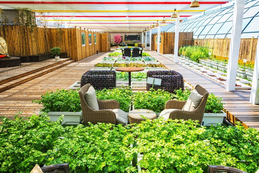 Incorporating Planters in Commercial Spaces