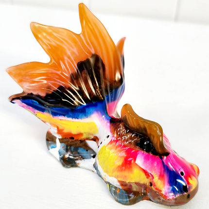 DREAMY FANTAILED GOLDFISH
© Nicola Bedford 2024
Pigmented Epoxy Resin - 120mm x 120mm x 80mm