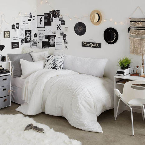 Neutral Dorm Room Ideas | 10 of The Best Decoration Ideas for 2023