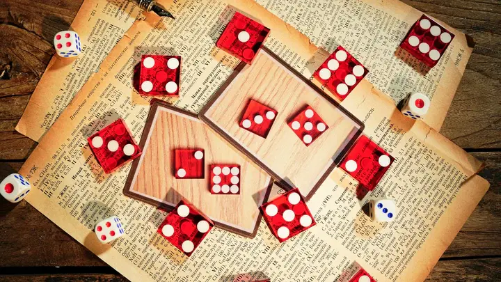 Thumbnail: Michael Breggar's Flat Dice by TCC Magic