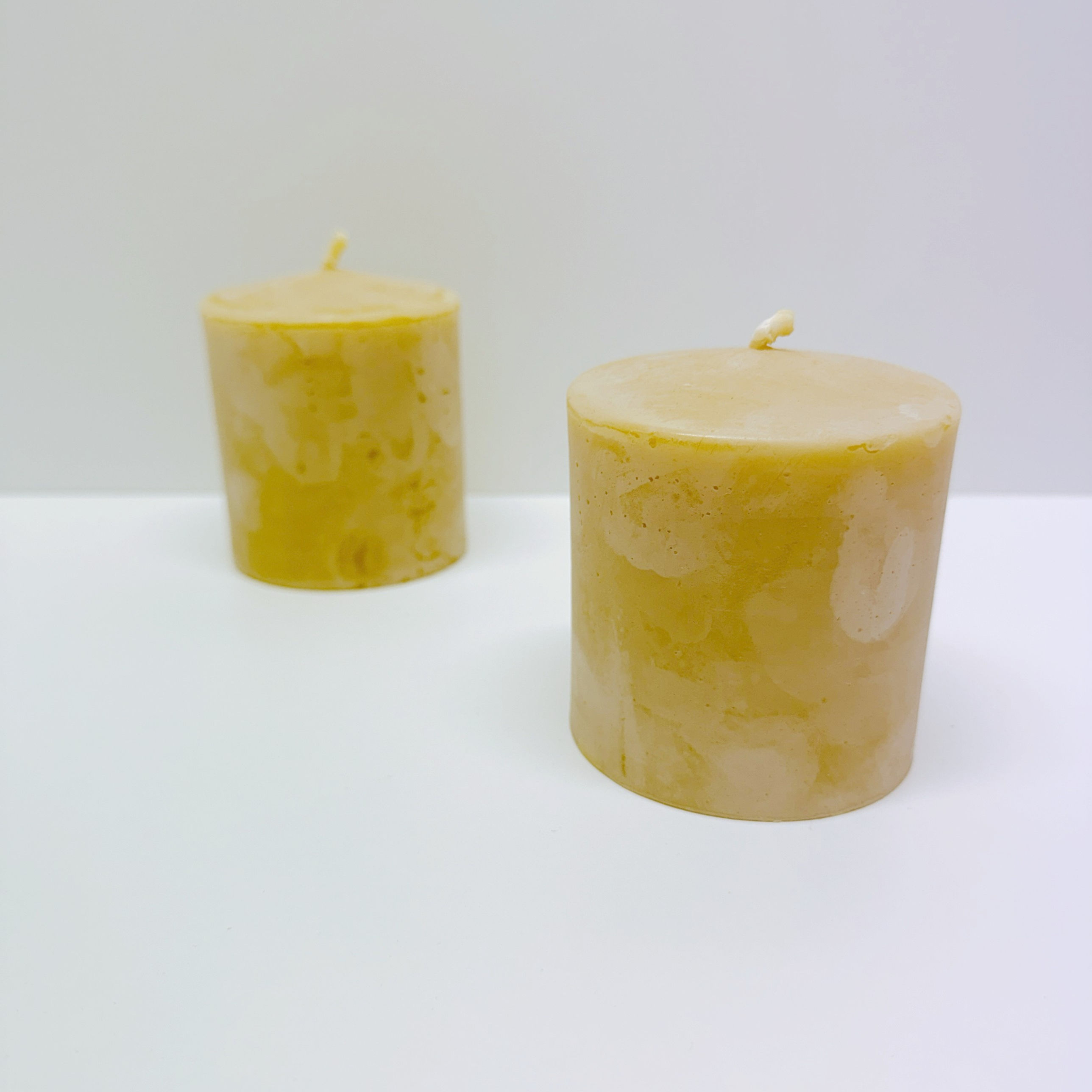 Stumpen Bienenwachskerze 7,5cm x 9cm