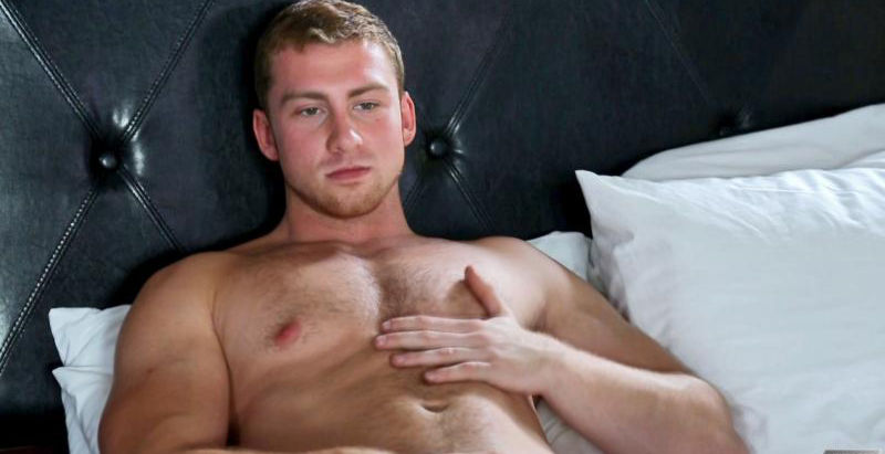 CONNOR MAGUIRE en escena Bareback