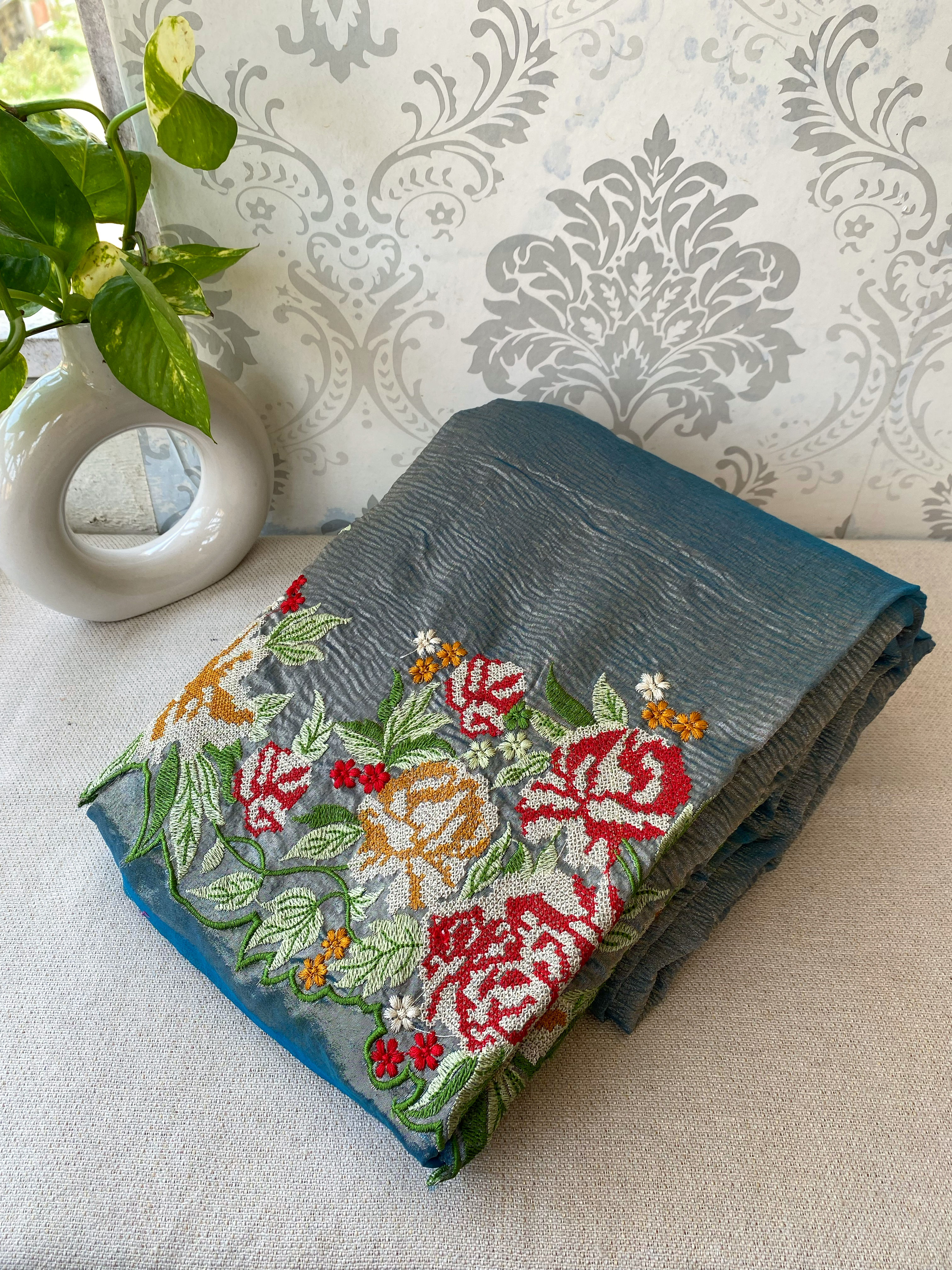 Cutwork Crush embroidery - Banarasi Tissues