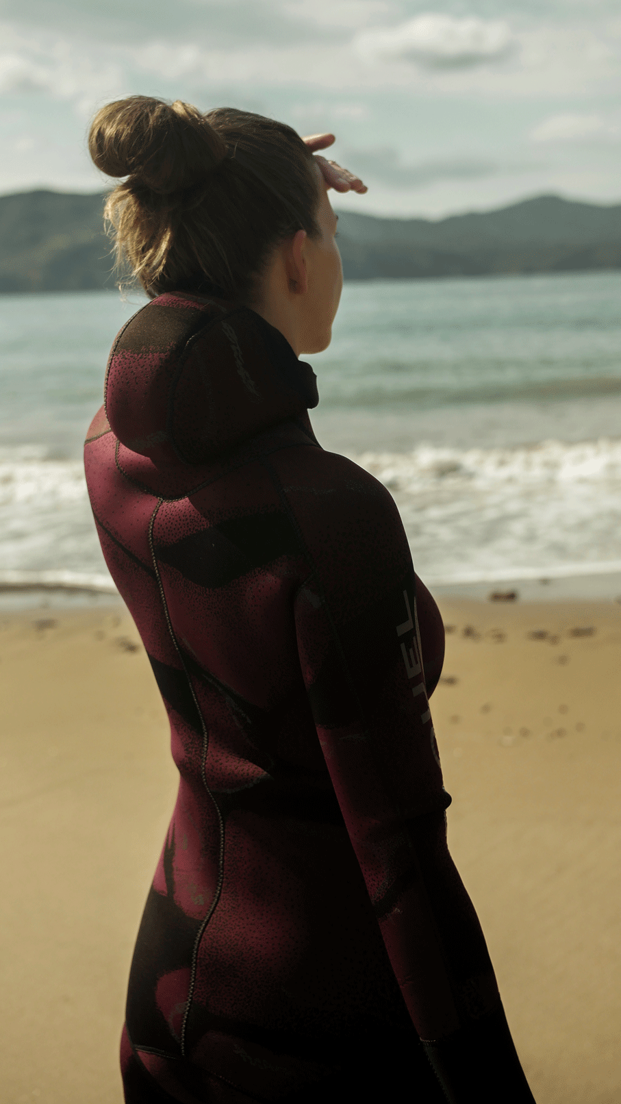 Thumbnail: Women-Spearfishing-Freedive-Wetsuit-3mm-5mm-7mm-Yamamoto-38-Maroon-Camo-New-Zealand-Back