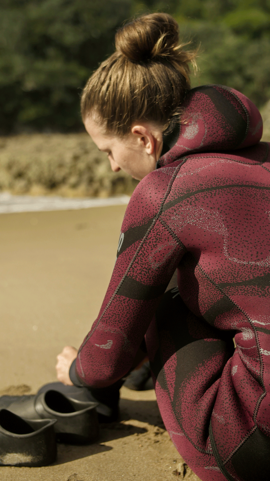 Thumbnail: Women-Spearfishing-Freedive-Wetsuit-3mm-5mm-7mm-Yamamoto-38-Maroon-Camo-New-Zealand-Detail