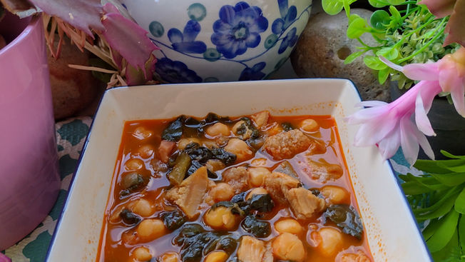Callos con garbanzos y espinacas