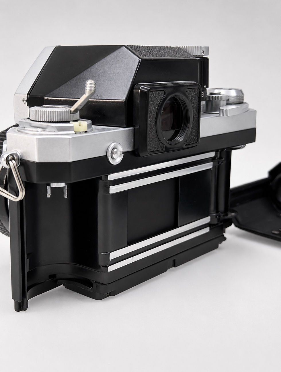 Thumbnail: Nikon F with Nikon 35mm f/2.8 Lens & Metering Prism