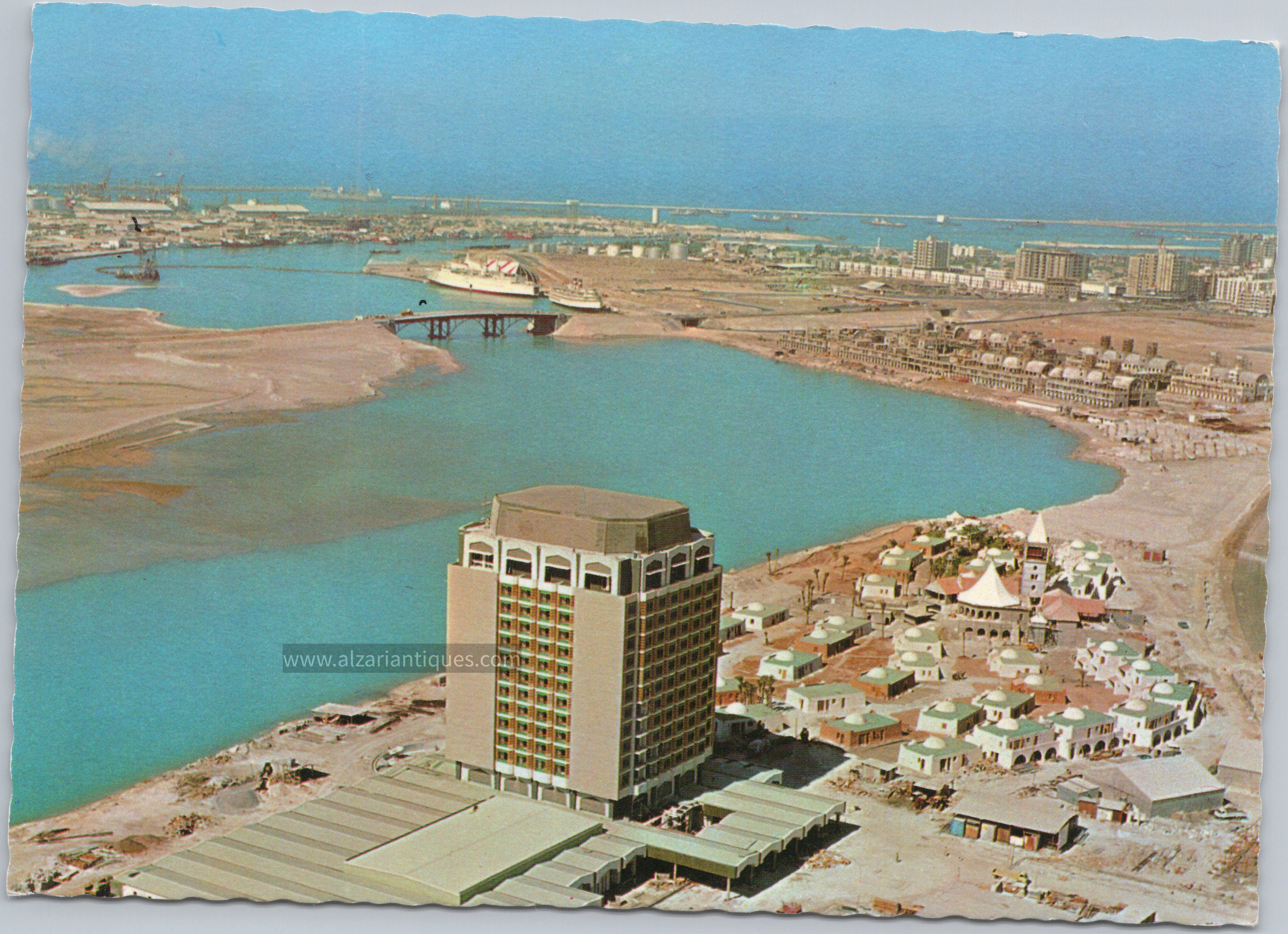 PC01 PC0110 – Holiday Inn Sharjah Overlooking Khalid Lagoon & Al Khan Bridge