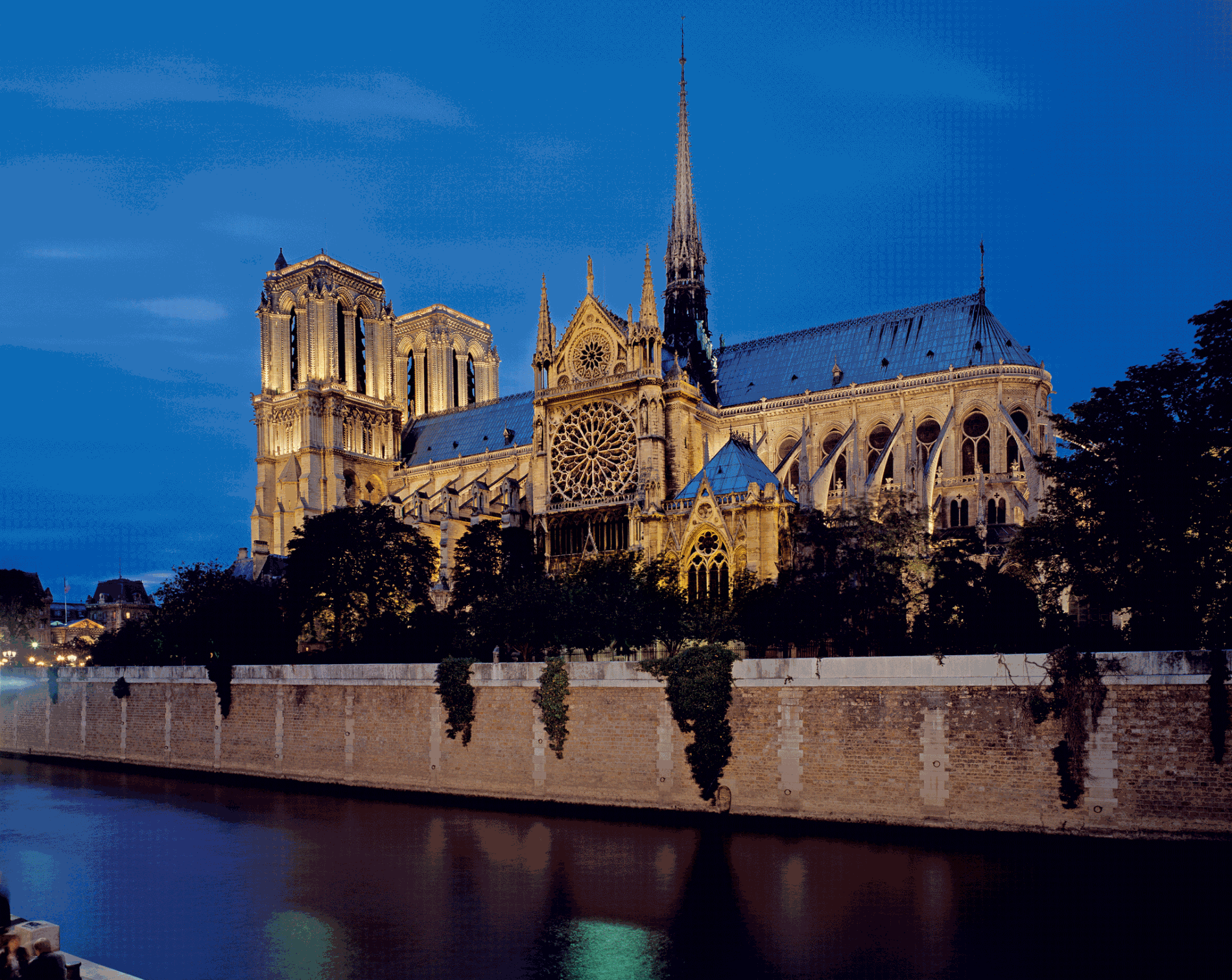 Notre-Dame_South-facade.ngsversion.15554