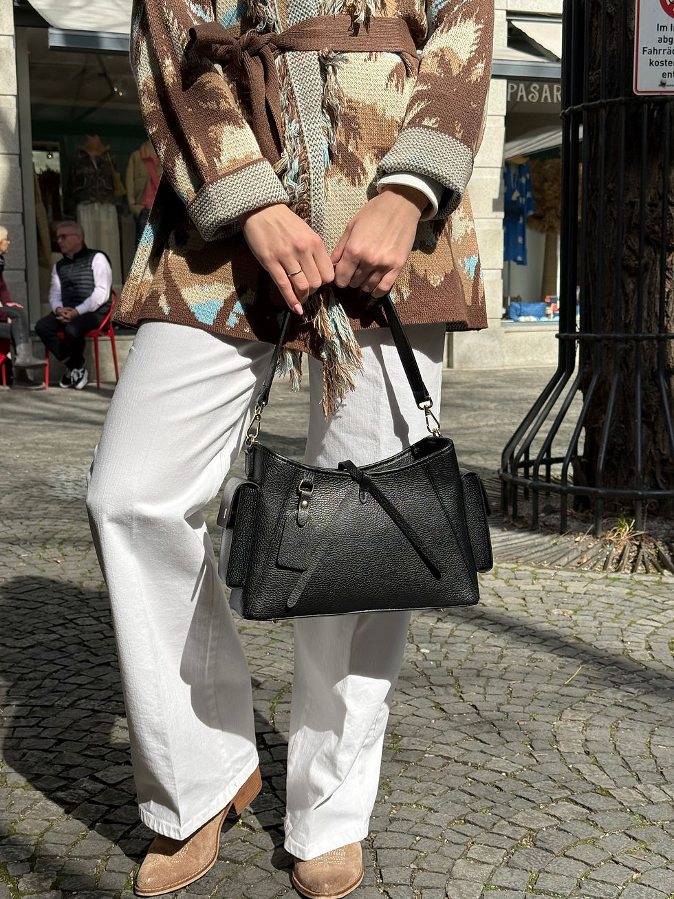 Miniaturbild: Stylische Ledertasche in schwarz 