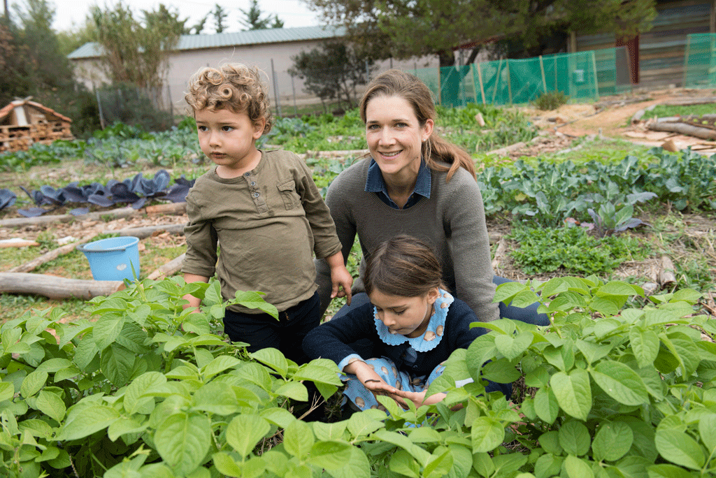 Outdoor education: bringing children and their families close to nature and teaching through daily activities in the vineyard and on the farm