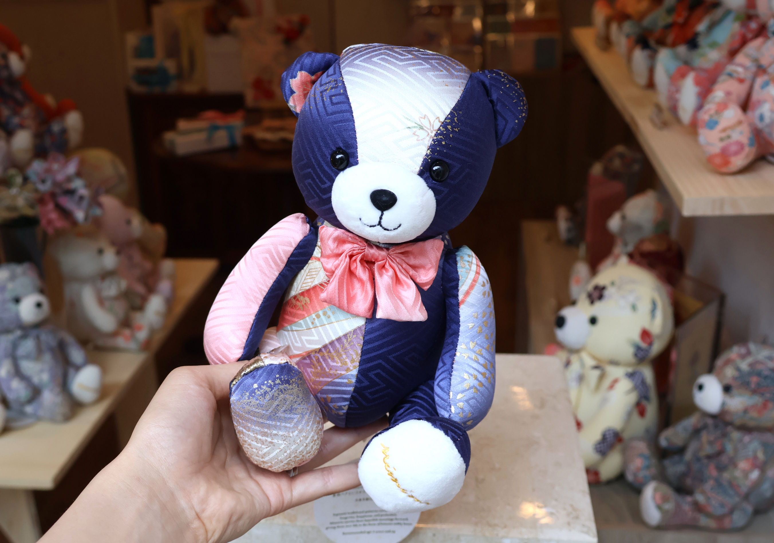 096 SAKURA Furisode Kimono Bear (middle)