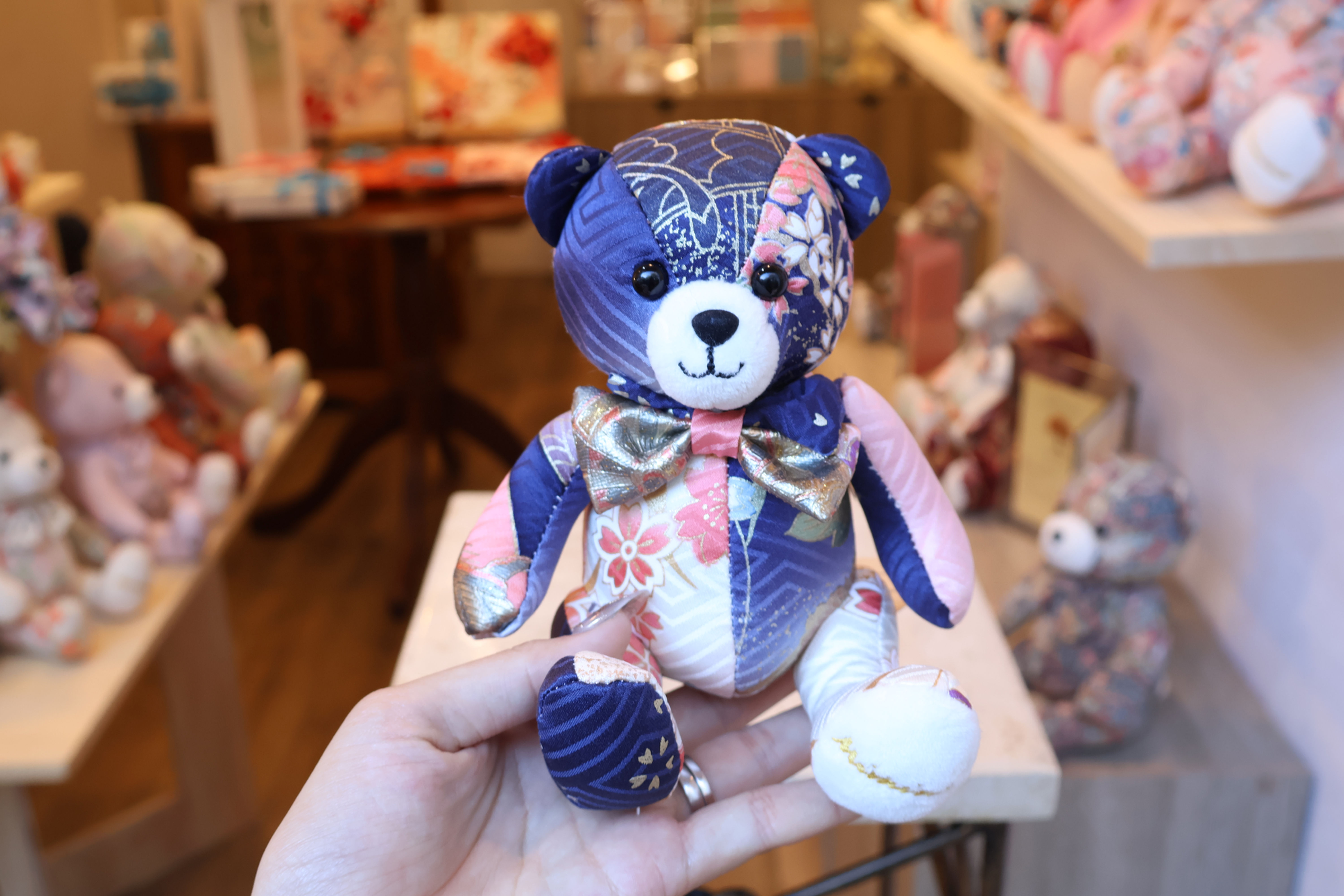 136 SAKURA Furisode Kimono Bear (small)