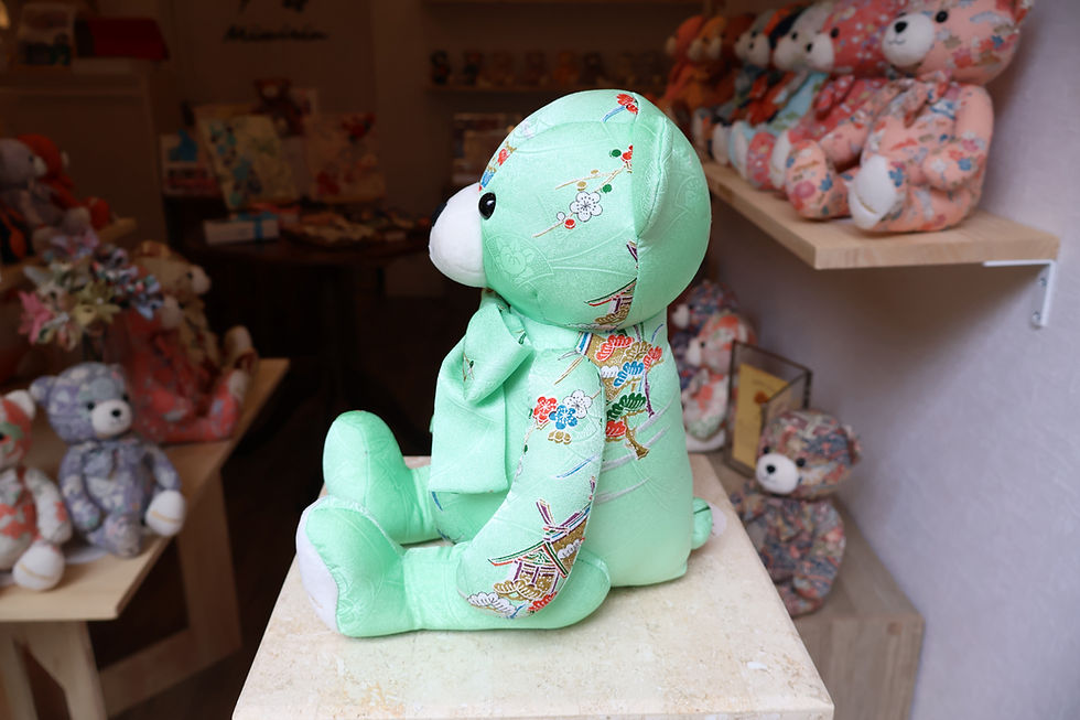 Thumbnail: 076 SHOCHIKUBAI Kimono Bear (Large)