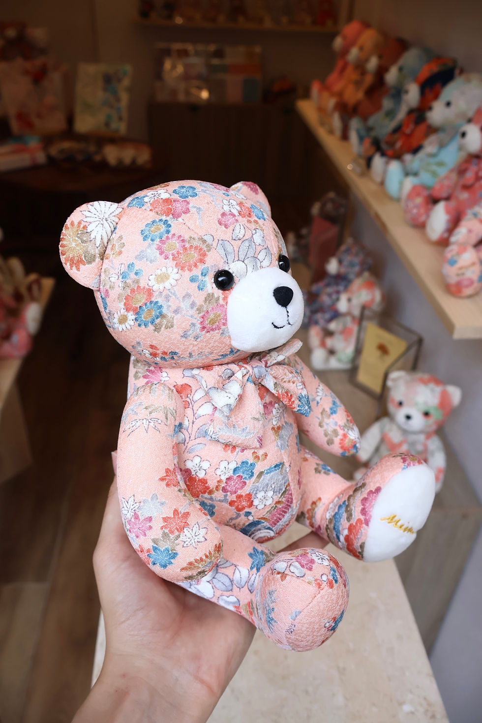 Thumbnail: 054 KIKU Kimono Bear (middle)