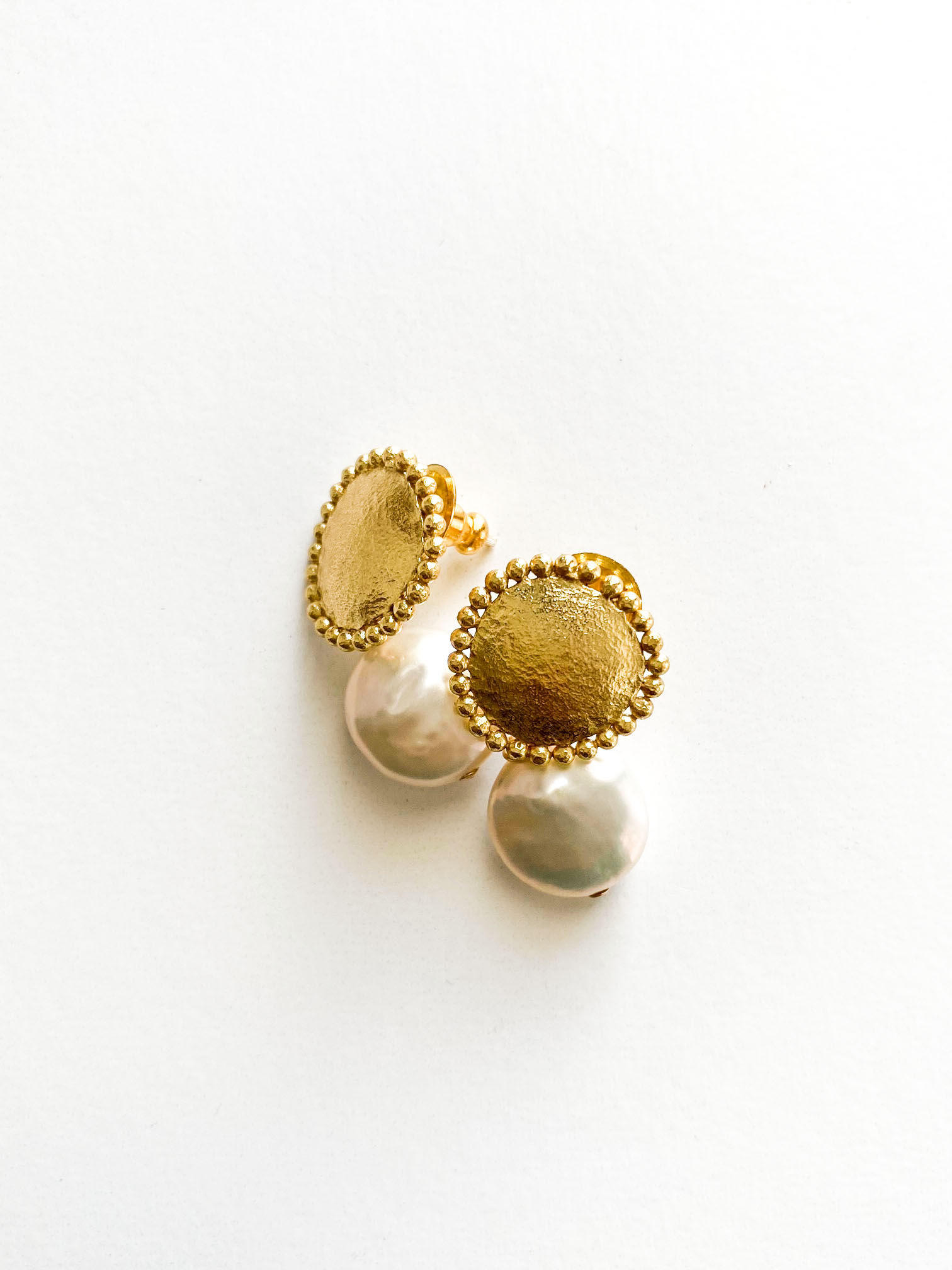 GLOBE EARRINGS