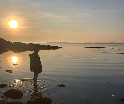 Rhosneigr Beach at sunset, home of Scarlett's Fish & Chips• Photo: Venetia van Hoorn Alkema Rhosneigr beach at sunset in Anglesey, North Wales, for Scarlett's Fish & Chips