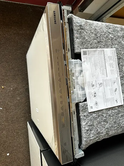 Thumbnail: Bespoke Smart 42dBA Dishwasher with StormWash+ and Smart Dry in White Glass