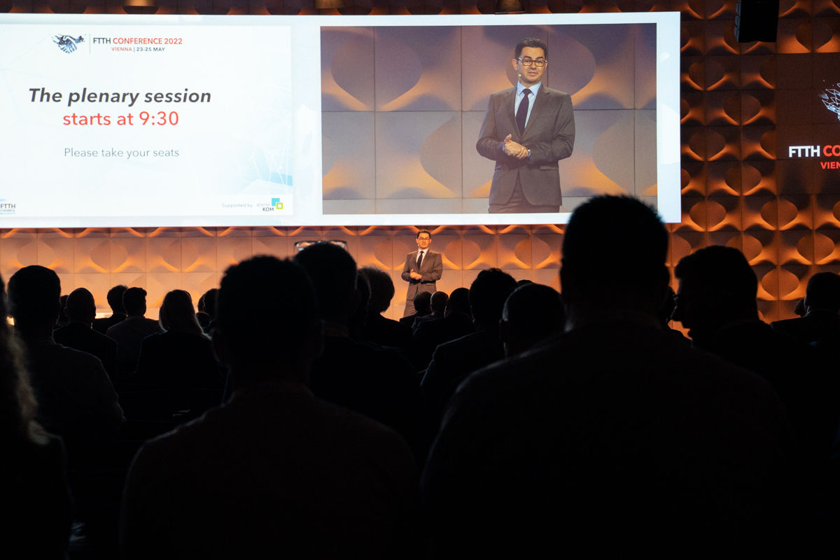 Präsentation mit beeindruckender Visualisierung bei der FTTH Conference an der VIECON, ehem. Messe Wien. Fortschrittliche Technologie im Mittelpunkt.