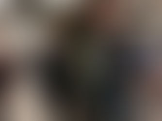 Marianne und Michael, in der Mitte zwischen ihnen der Faun