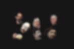 Gruppenfoto des Maskenwerkstatt-Teams, Von Links nach Rechts: Michael, Lara und Marianne. Alle halten eine Puppe in den Hände