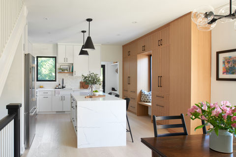 Open plan kitchen and dining room