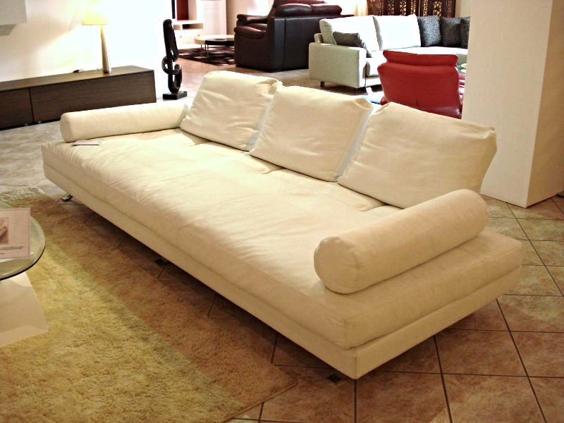 DIVANI