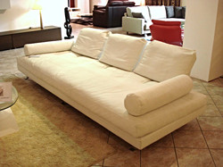 DIVANI