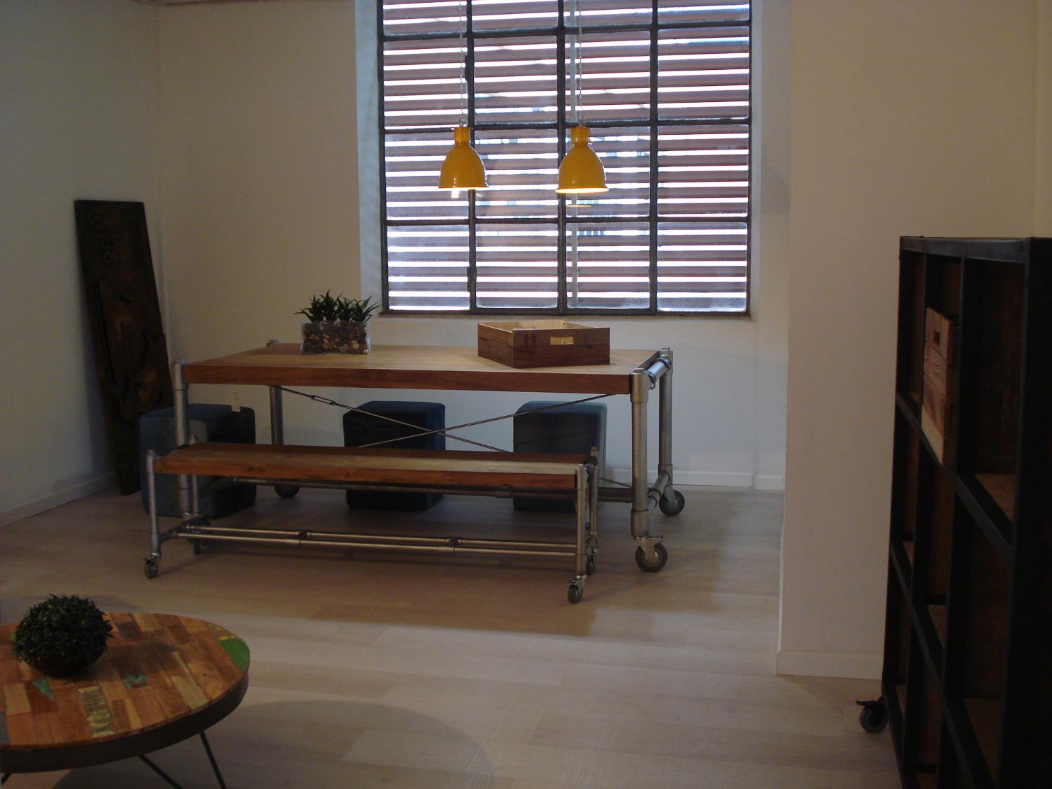 tavolo industrial design
