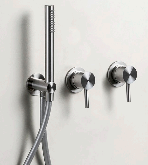 BRASTA GLASS + LAIKAS NAMAMS pristatys suderintus vonios kambario sprendimus – apimančius dušo erdvę, įrangą ir dizaino elementus