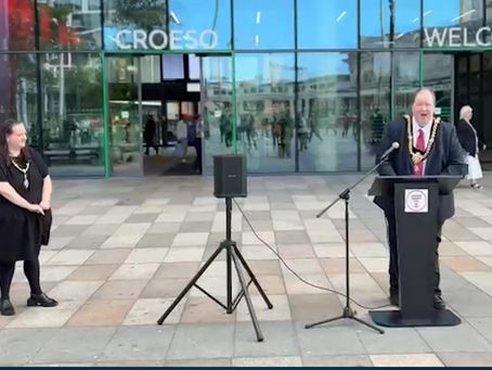Adrian launches the new digital screen at the Cardiff Bus Interchange