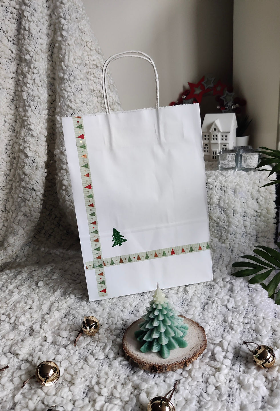Thumbnail: Merry Christmas gift packaging