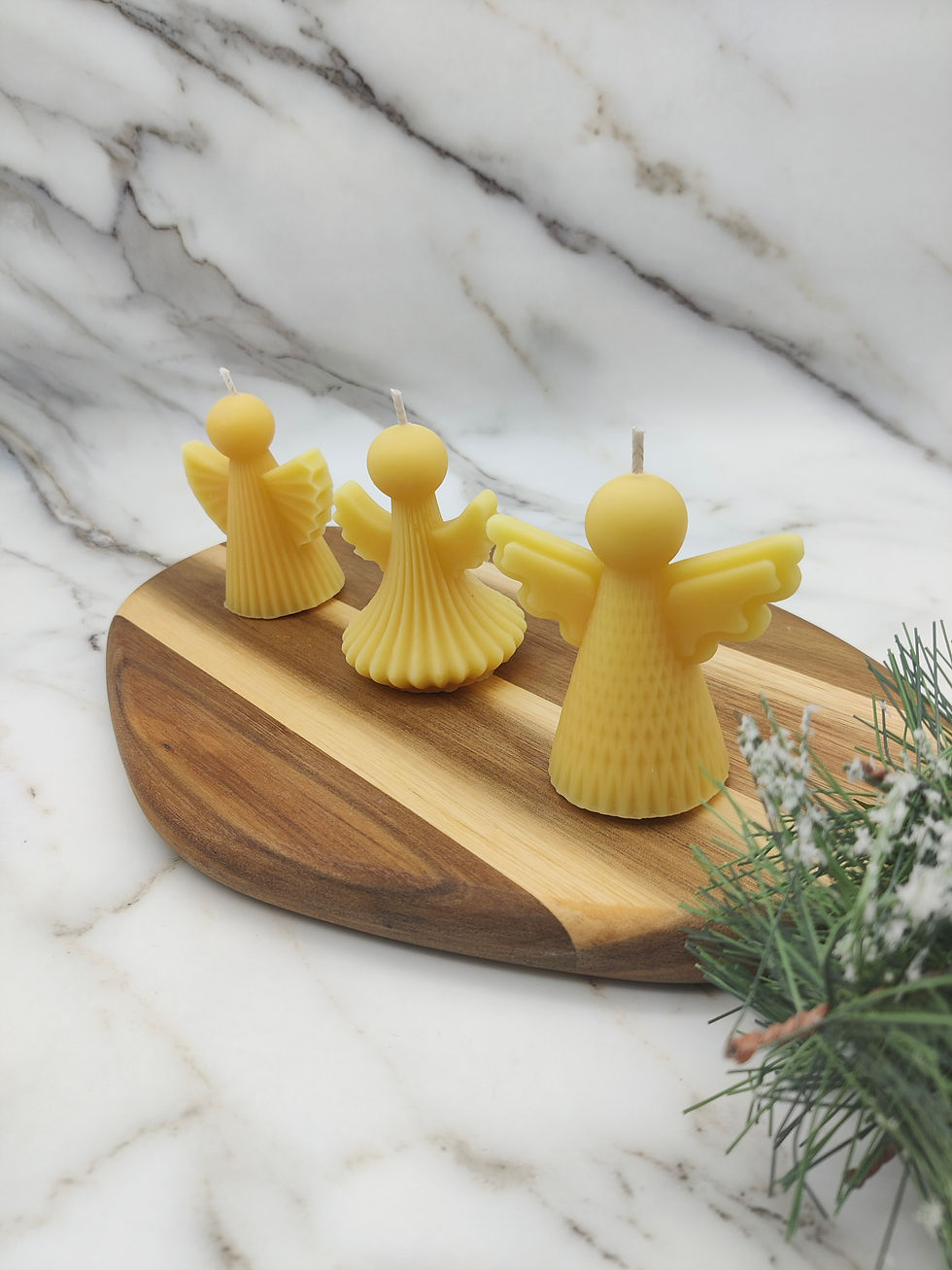 Miniature : Angel Trio beeswax candle - white or yellow