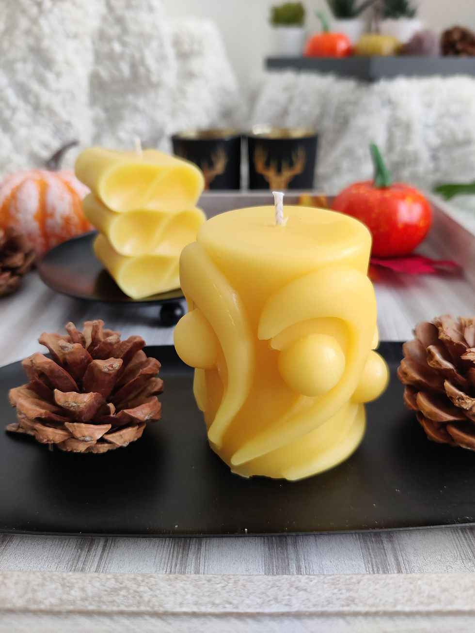 Miniature : Beeswax abstract teardrop design candle - pillar