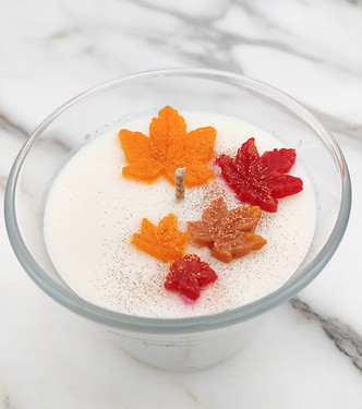 Autumn leaves rapeseed candle 5.jpg