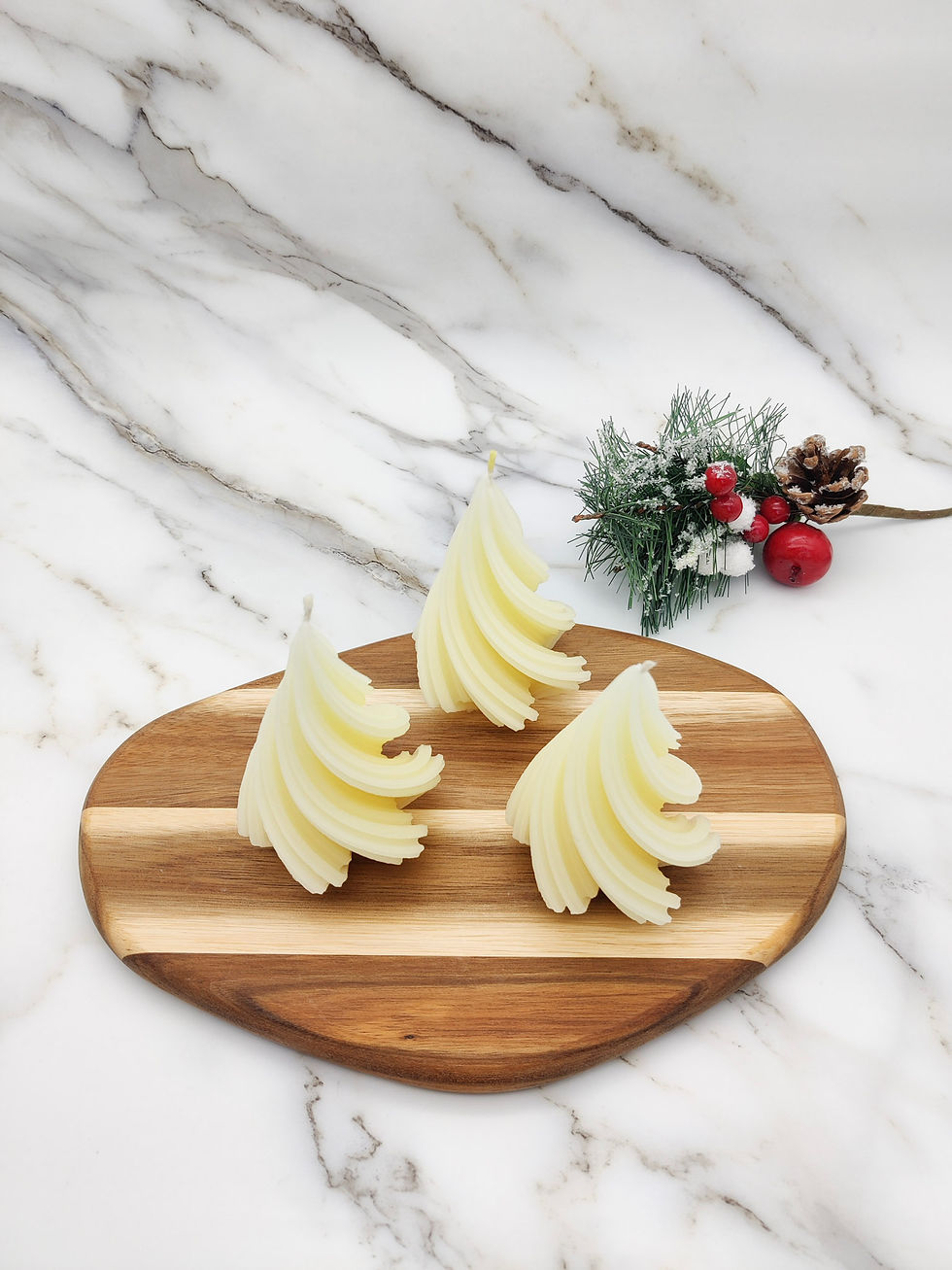 Miniature : Swirl tree beeswax candle - white